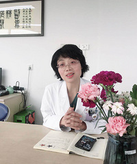 两百多人的微信群一千多个日夜 这位外科大夫除了专业还很暖心
