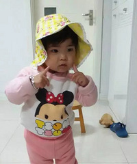 曾经我也是可咸可甜的小美女,直到麻麻给我剃了个光头…