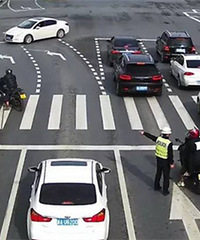 ������ը�֡�Ħ�г����ֱ�ץ����