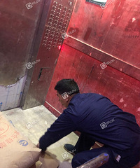 我是装修公司的,物业每次都跟我“要”两包水泥,吃不消了