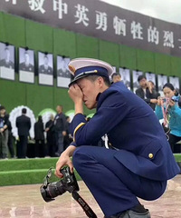 寝室8个兄弟没了一半£¡幸存消防员含着泪£¬把牺牲队友的?#36335;?#25619;完