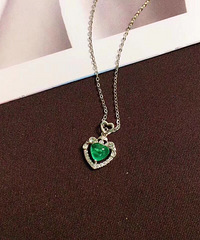 18K��������ĸ��������ʯԼ50��