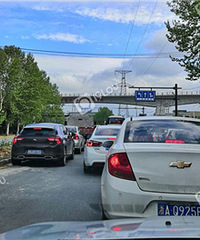 �²۶���·��Ƽ��������ڵĺ��̵�