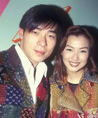 搬离与许志安爱巢,郑秀文会离婚吗...