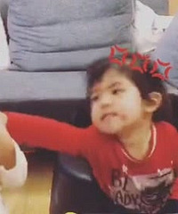 咘咘跟波妞真的是相爱相杀啊!小姐妹的日常~