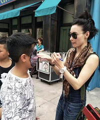 张柏芝素颜照曝光,不开美颜老了20岁