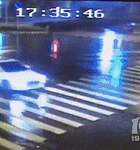 她怎么也想不到就走路闯了个红灯£¬今天被?#36763;?年¡¢赔偿117万£¡