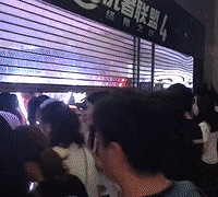 被称最开明家长!家长带孩子熬夜看《复联4》首映,很多人看哭了