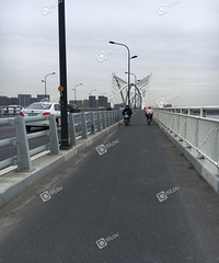 九堡大桥上电瓶?#30340;?#34892; 都不觉得危险吗£¿£¡谁能管管啊