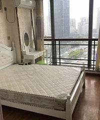 开元加州大厦旁边,精装二室一厅出租,旁边就是地铁⑤号线即将开