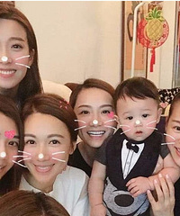 胡杏儿挺七个月孕肚出席活动£¬穿高跟鞋让人担忧