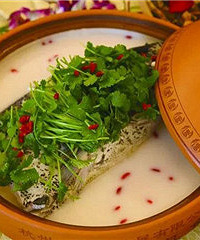 来这住5星级酒店,吃地道鱼头!
