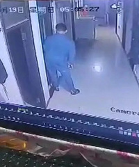 ��ѧ�����ڱ��ݹ�ҹ���賿��İ������ײ�����ţ�������ը