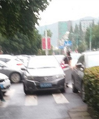 ����Է�ſ���ͣ��û�˹���