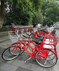 爱心“小红车” 防疫出新招!助力医务人员和市民安全出行