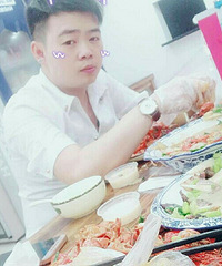 ���˾Ŷ�������һ��̨�ݵ�С��㡣   ��û��С��㿴�ϵģ�