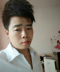 ���˾Ŷ�������һ��̨�ݵ�С��㡣   ��û��С��㿴�ϵģ�