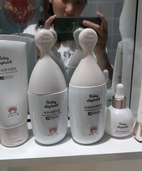 ��ɫС�� �и������ڿ���