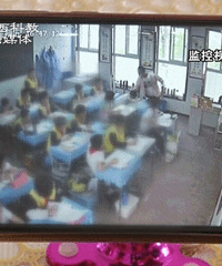 һ��2���˽��ѧУ��12�꺢�ӱ�ˤ��ǽ�ϣ�����ʦ���ֺ�����