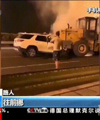 他打一个电话,2条命没了!车祸现场惨烈视频震惊全网!