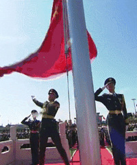 有个“国旗护卫队兵哥哥”当男朋友啥感受?杭州姑娘说...