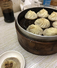 没有哪只鸭子能游得出秦淮河!