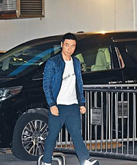 郑秀文演唱会后台秀恩爱,粉丝直言不能接受