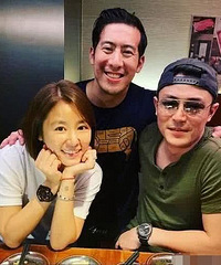俩夫妻明明就很甜的嘛!华哥倒是活泼了不少呢