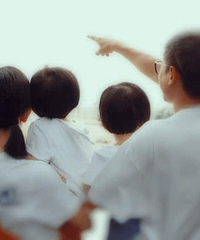 张杰现场撒狗?#31119;?#25552;及老婆谢娜来演唱会一脸甜蜜,看来没事