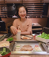 宁波妹纸是独生女,从事少儿美术培训工作