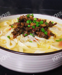 这碗豆角干辣肉酱是米饭杀手啊,配什么都好吃!