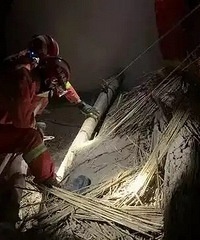 ��ҹ����ͻȻ̮����12���к����̿���ʽ���������ȳ��˱�����