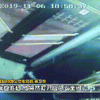 Ů�Ӹ����׿���Ǯ��͵����ŭ�ˣ����׷��С͵���㱼��