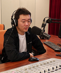 浙江电台主持人昨晚上了微博热搜!网友都在替这个嘉兴小伙叫可惜