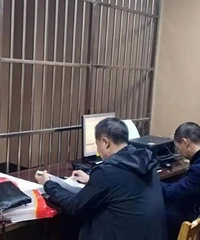 �����á�İİ��թƭ10����ֱ�����������Ů���񾯡���