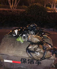 有人为了偷懒,居然把垃圾丢到这些地方