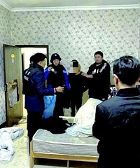 ���գ�����Ů˾�����б���е���٣�Ⱥ��Χ�±�ǹ���ˡ�