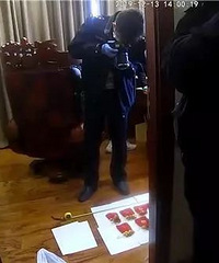 家中7根金条被“盗”,男子紧急报警!
