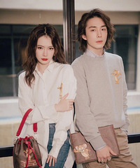 戚薇晒女儿拜年视频,跟妈妈太像了仿佛没爸爸什么事