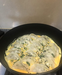 4个小时包了250个饺子,一人作,众人食,也是一件开心事!