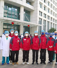 “听到今天就可以出院了,他激动地差点从床上跳起来”