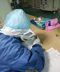 杭州90后护士小哥哥在武汉成了全科家教!