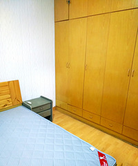 闸弄口地铁 濮家新村10幢 2室出租朝南主卧(可住两个人)