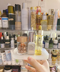 2��������һ��ƿ����ԭ������Ľ�ɫС����һĨ�ͻ���