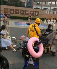 ���۾�����ѧ�ſ�Ů�Ӵ����ֹ��裬�������������ߣ�����Ϊ�ˡ�