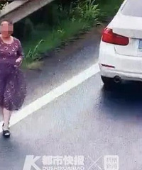 剎車、倒車、招手……高速匝道口,浙江女子一頓操作令人瞠目結舌