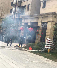 小區每個月都有業主到樓道燒紙錢,怎么辦