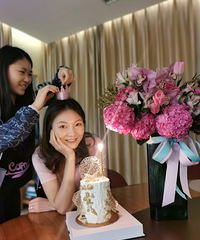 張藝謀嬌妻陳婷慶39歲生日,生三娃狀態依舊少女