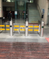 杭城一小区进出要刷脸?居民吵翻:信息泄露了怎么办