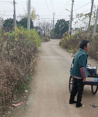 快80歲的老奶奶寒冬獨自騎行一天一夜,飯都沒吃